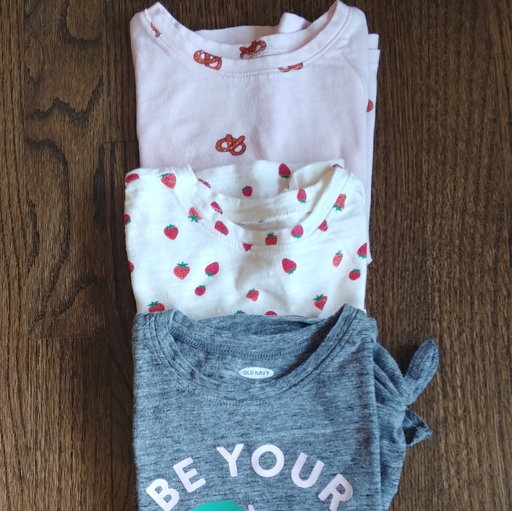 3t Old Navy tees
